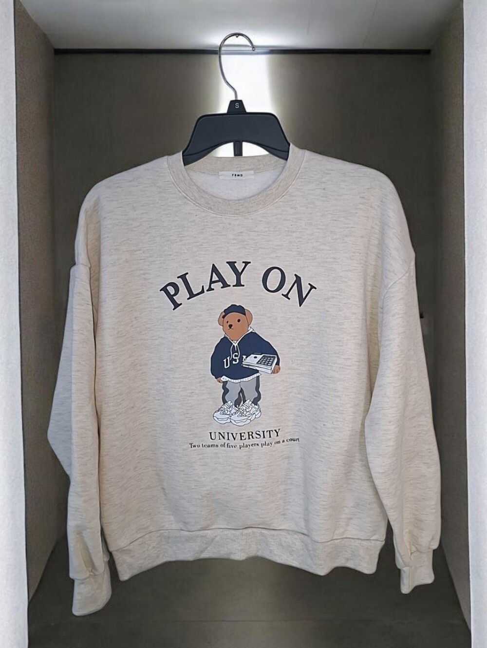FRMD Beige University Bear Graphic Fleece Crew Neck Pullover Sweatshirt M